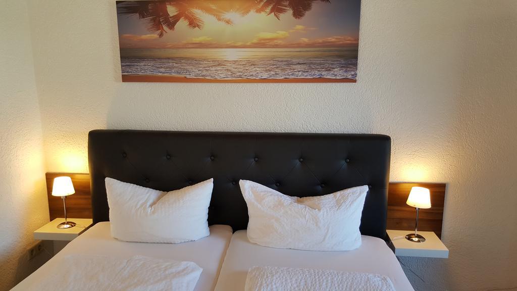 Hotel Exquisite Bobenheim am Berg Exterior photo